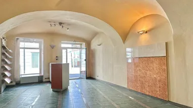 442m² Office in Dobling, Austria No. 25032