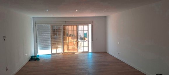 Casa de 4 dormitorios en Vilanova i la Geltrú, Spain No. 191329 4