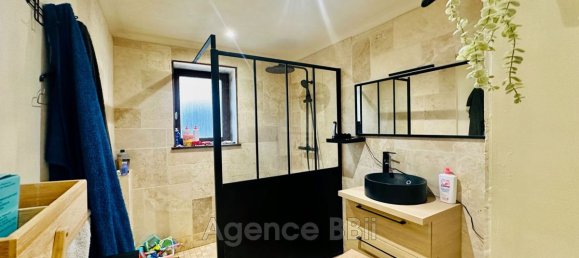 Casa de 6 habitaciónes en Cuinzier, France No. 269080 9