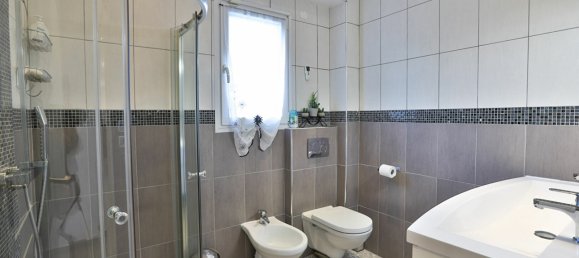 5 bedrooms House in Jouars-Pontchartrain, France No. 165214 13