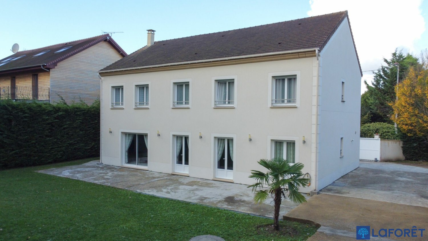 5 bedrooms House in Jouars-Pontchartrain, France No. 165214