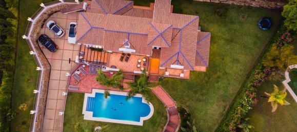 4 bedrooms Villa in Benahavis, Spain No. 4771 2