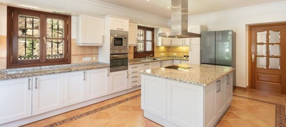 4 bedrooms Villa in Benahavis, Spain No. 4771 16