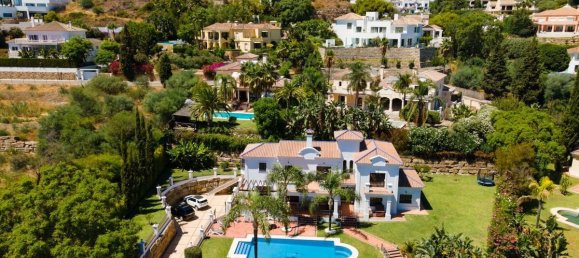 4 bedrooms Villa in Benahavis, Spain No. 4771 3