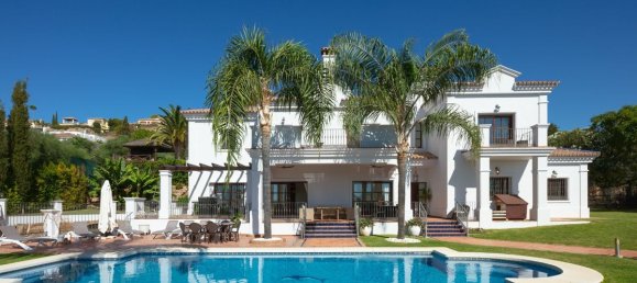 4 bedrooms Villa in Benahavis, Spain No. 4771 5