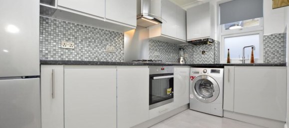 Apartamento de 2 dormitorios en Canning Town, United Kingdom No. 12479 3