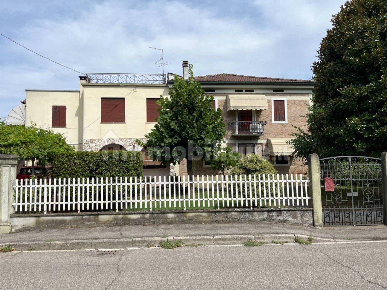 4 bedrooms House in Legnago, Italy No. 310402