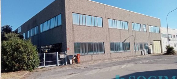 1540m² Warehouse in Gaggiano, Italy No. 130703 3