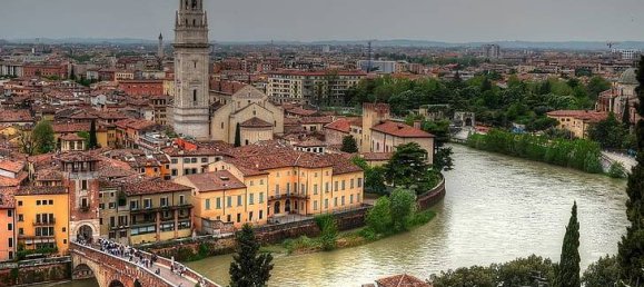 2 bedrooms Apartment in Milan, Italy No. 361784 5