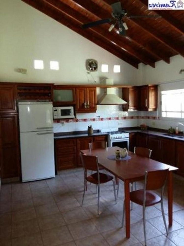 3 bedrooms House in Moreno, Argentina No. 81919