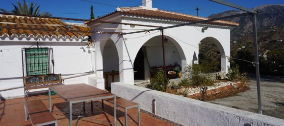 3 bedrooms House in Vinuela, Spain No. 128503 2