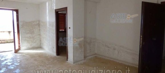 4-salle Appartement à Fiuggi, Italy No. 32226 12