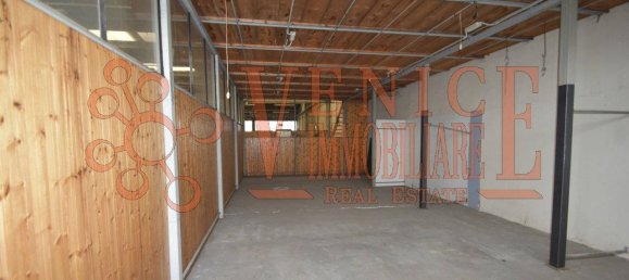 530m² Warehouse in Martellago, Italy No. 317716 8