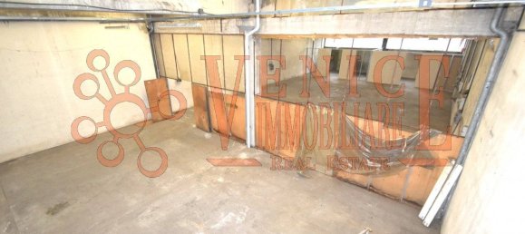 530m² Warehouse in Martellago, Italy No. 317716 6