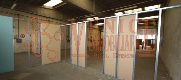 530m² Warehouse in Martellago, Italy No. 317716 3