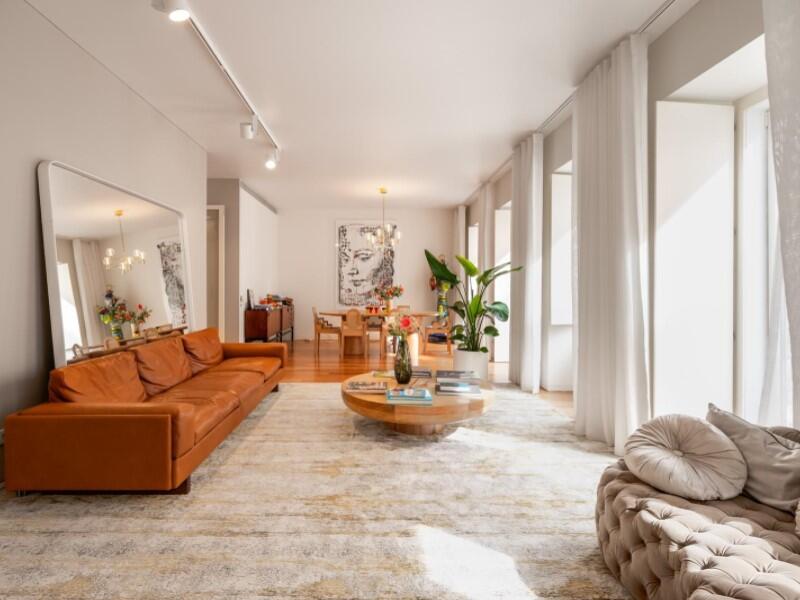 4 bedrooms Apartment in Lisbon, Portugal No. 105843