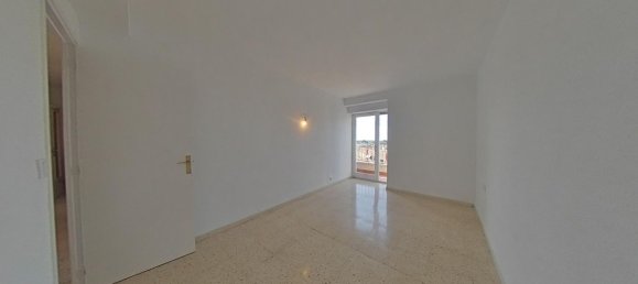 4 bedrooms Apartment in Reus, Spain No. 149603 10