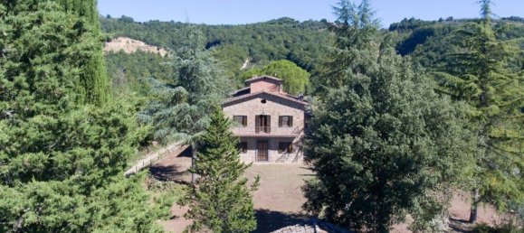 Дом с 10 комнатами в Читта делла Пьеве, Италия № 58040 2