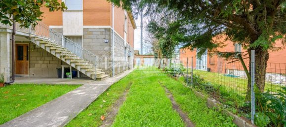 5 rooms Apartment in Medicina, Italy No. 137994 26