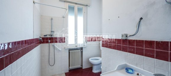 5 rooms Apartment in Medicina, Italy No. 137994 17