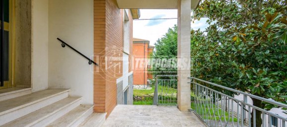 5 rooms Apartment in Medicina, Italy No. 137994 6