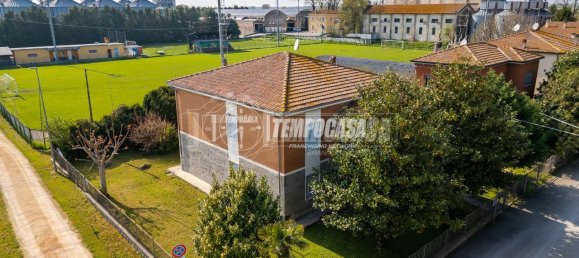 5 rooms Apartment in Medicina, Italy No. 137994 35