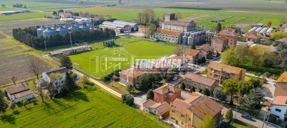 5 rooms Apartment in Medicina, Italy No. 137994 5