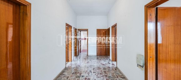 5 rooms Apartment in Medicina, Italy No. 137994 7
