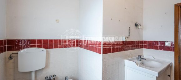 5 rooms Apartment in Medicina, Italy No. 137994 18