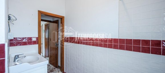 5 rooms Apartment in Medicina, Italy No. 137994 19