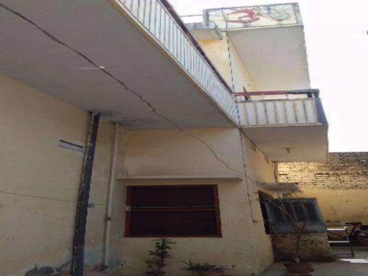 4 bedrooms House in Varanasi, India No. 4898