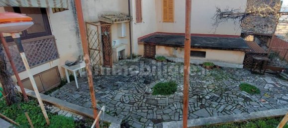 Квартира с 3 спальнями в Сполето, Италия № 1854 3