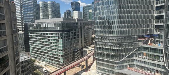 Studio in Puteaux, France No. 297011 3