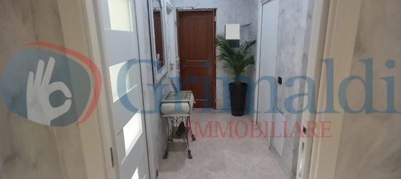Apartamento de 2 dormitorios en Trani, Italy No. 326752 4
