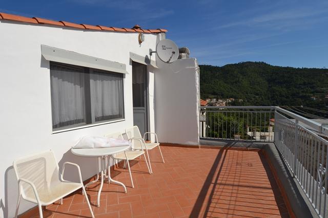 6 rooms House in Balestrino, Italy No. 176350