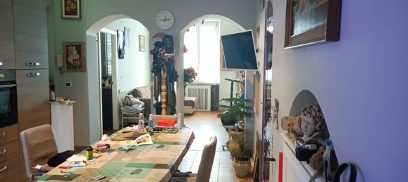 3 rooms Apartment in Turin, Italy No. 113896 2