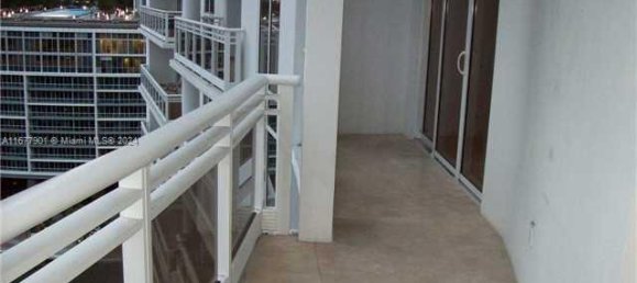 1 dormitorio propiedad comercial en venta en Miami, Miami-Dade, Florida, USA № 614685 9