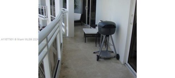 1 dormitorio propiedad comercial en venta en Miami, Miami-Dade, Florida, USA № 614685 5