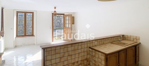 2 Schlafzimmer Haus in Manche, France, Nr. 358102 3