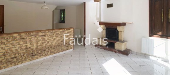 2 Schlafzimmer Haus in Manche, France, Nr. 358102 2