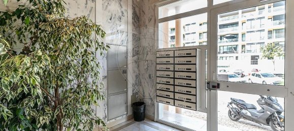 3 bedrooms Apartment in Cascais, Portugal No. 96069 2