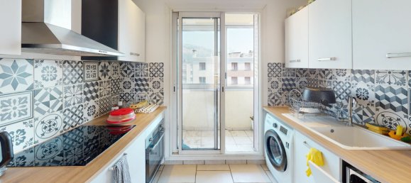 3 bedrooms Apartment in Saint-Martin-d'Heres, France No. 355406 6