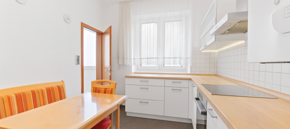 21 room Building in Stuttgart, Germany No. 256161 7