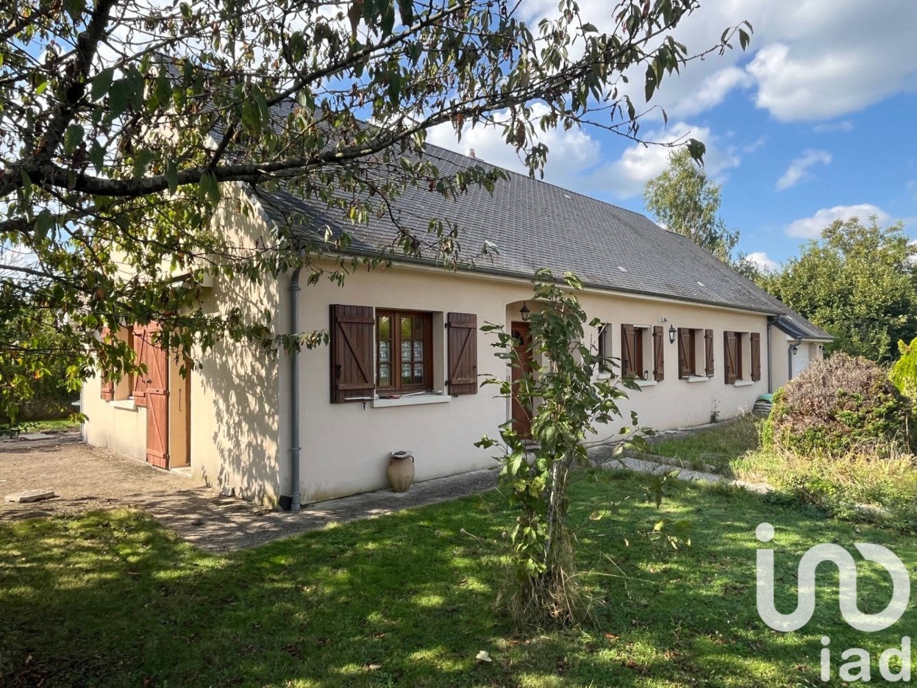 3 bedrooms House in Montoire-sur-le-Loir, France No. 153410