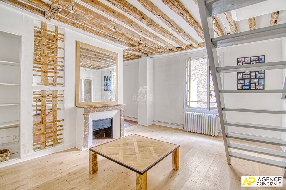 4 bedrooms Duplex in Versailles, France No. 291768