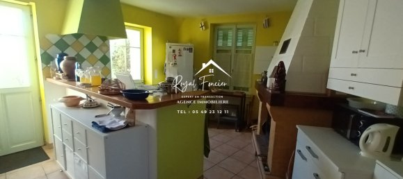 4 bedrooms House in Le Petit-Pressigny, France No. 89742 25