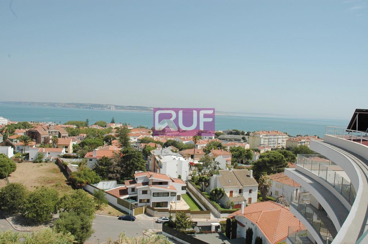 Квартира с 4 спальнями в Лиссабон, Португалия № 6517