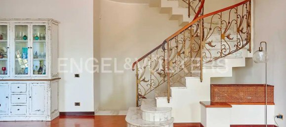 12 rooms Villa in Palermo, Italy No. 122845 2