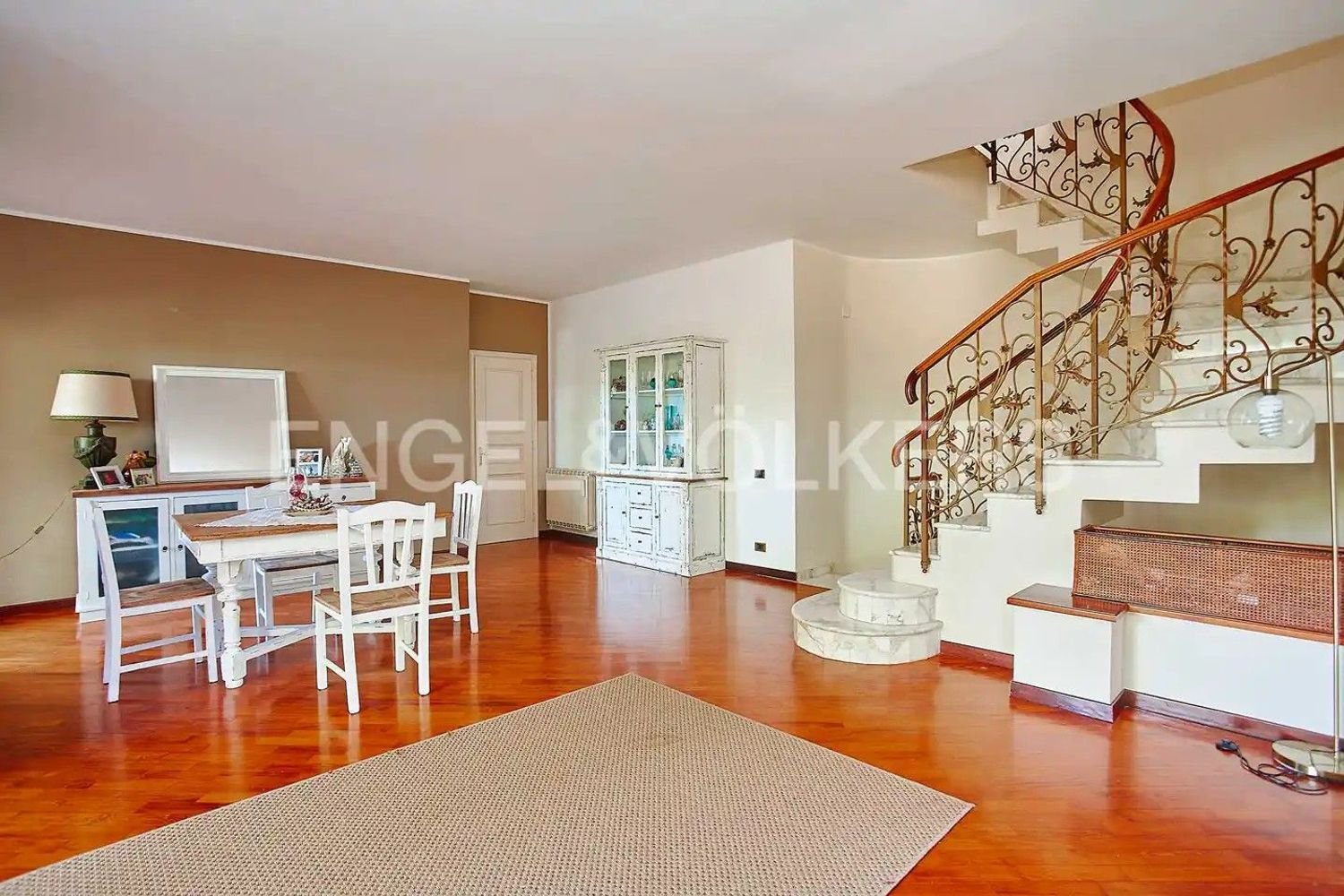 12 rooms Villa in Palermo, Italy No. 122845