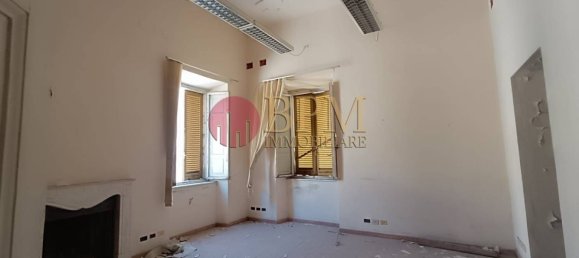 5 rooms Apartment in Livorno, Italy No. 275669 7